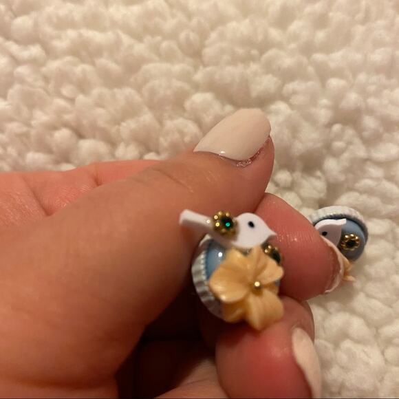 Plunder Ebony Bird with Flower Earrings - Picture 3 of 6